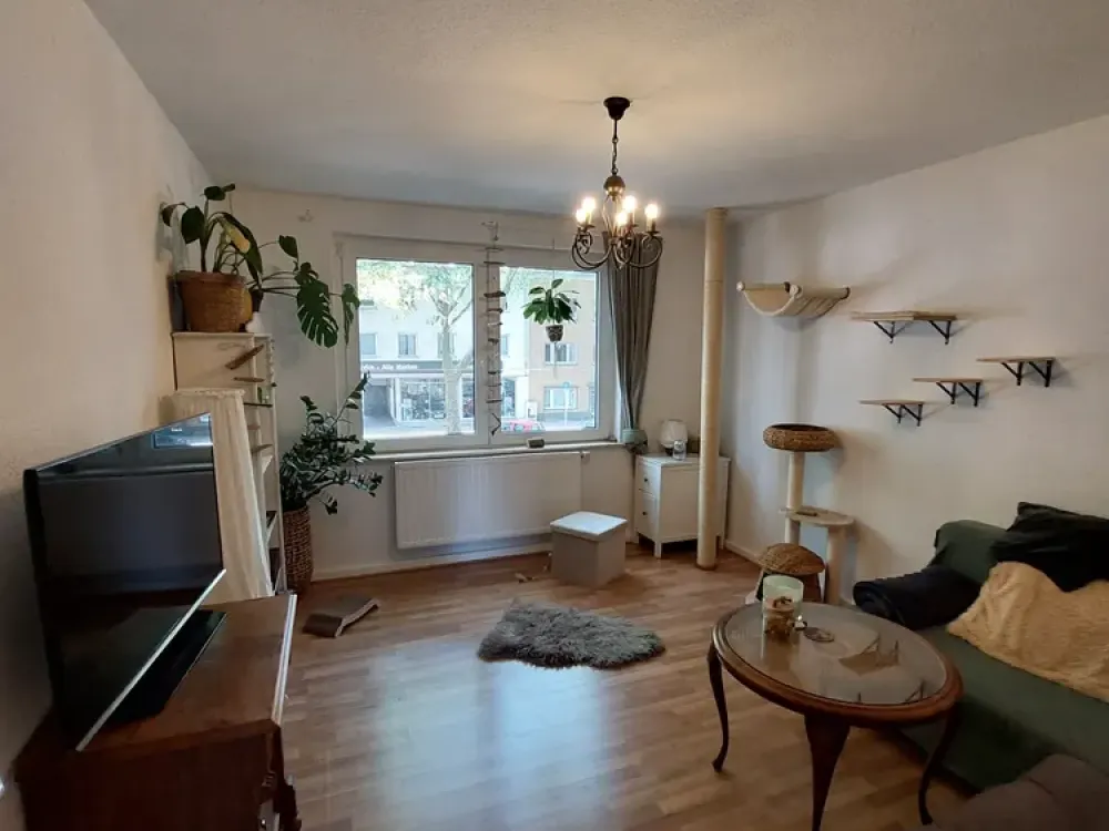 Schöne 2,5 Zimmer Wohnung