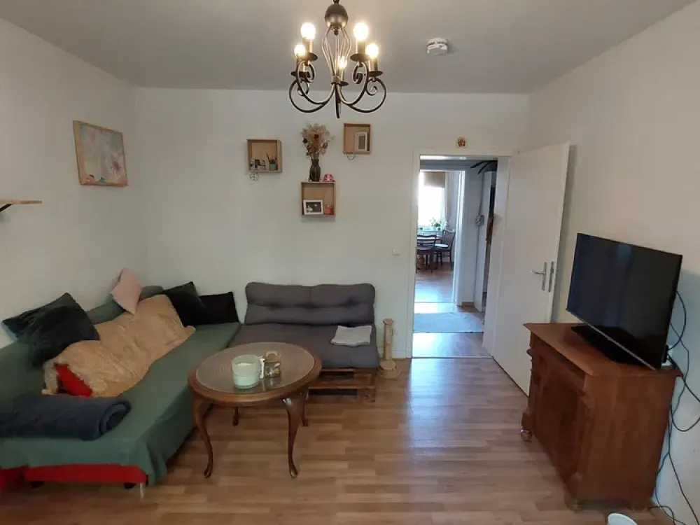 Schöne 2,5 Zimmer Wohnung