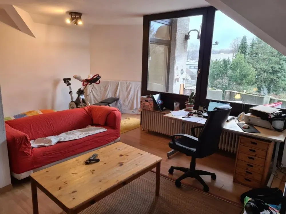 Lichtdurchflutete Wohnung mit Balkon