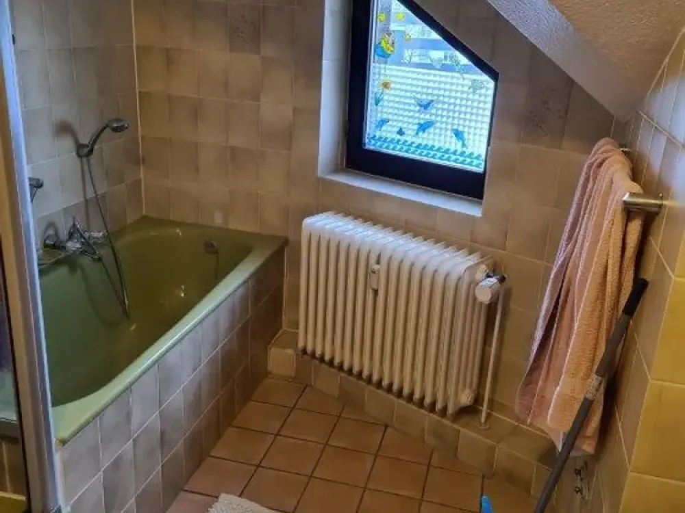 Lichtdurchflutete Wohnung mit Balkon