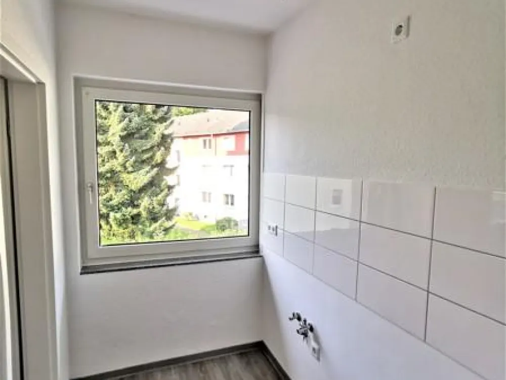 Gemütliche 2-Zi.-Whg. mit EBK und sonnigem Balkon