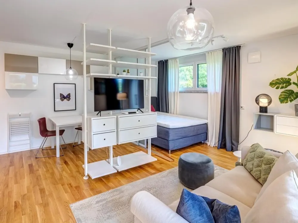 Hochwertige, möblierte Gartenwohnung