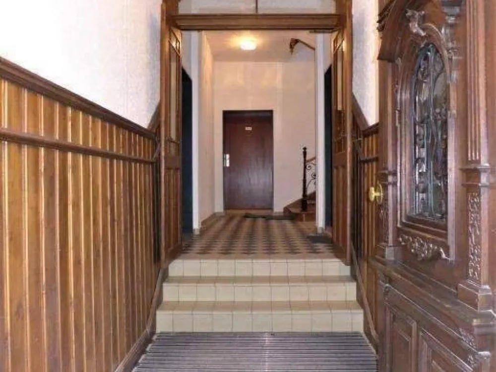 Erstbezug nach Kernsanierung: Großzügige, helle 3-Zimmer-Wohnung in denkmalgeschütztem Altbau, Isarvorstadt - Nähe Röcklplatz - ab 1. Oktober