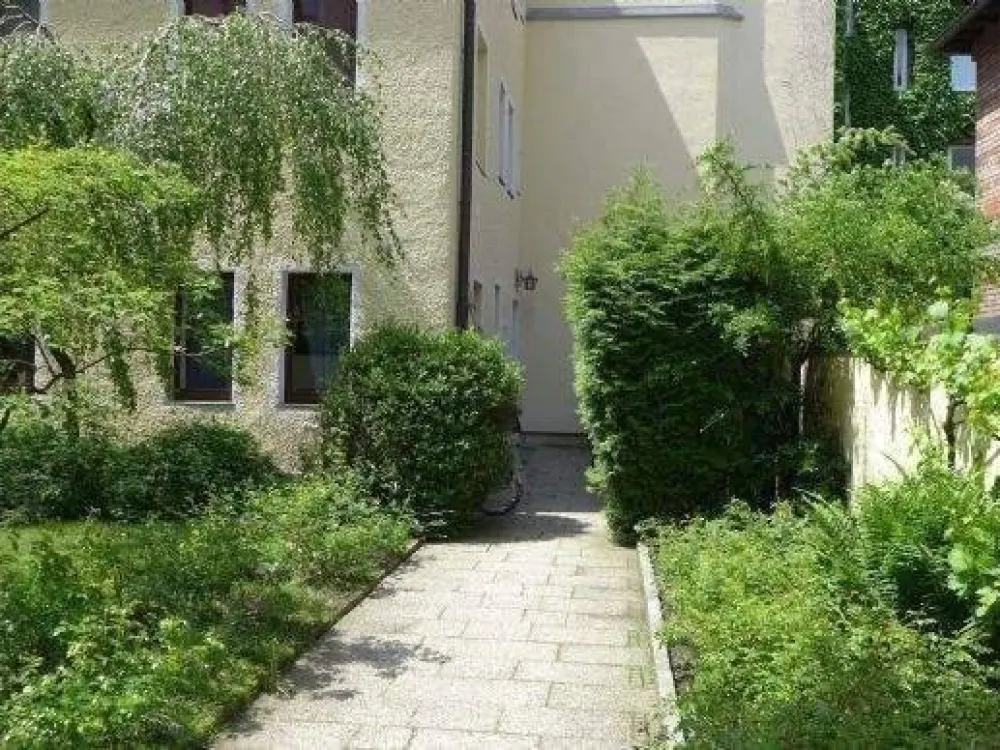 Erstbezug nach Kernsanierung: Großzügige, helle 3-Zimmer-Wohnung in denkmalgeschütztem Altbau, Isarvorstadt - Nähe Röcklplatz - ab 1. Oktober