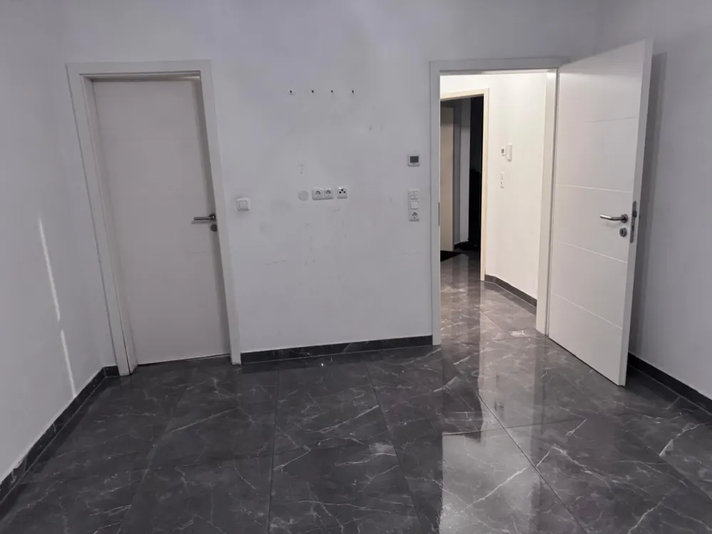 1 Zimmer Luxus Wohnung ab sofortzuvermieten