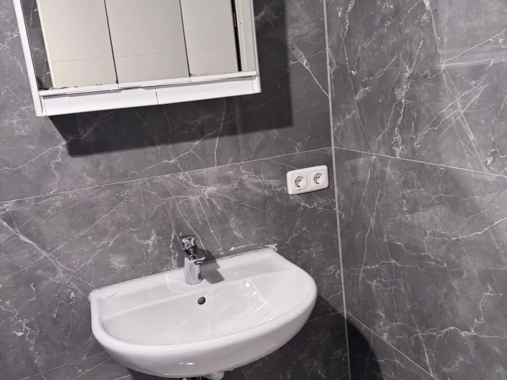 1 Zimmer Luxus Wohnung ab sofortzuvermieten