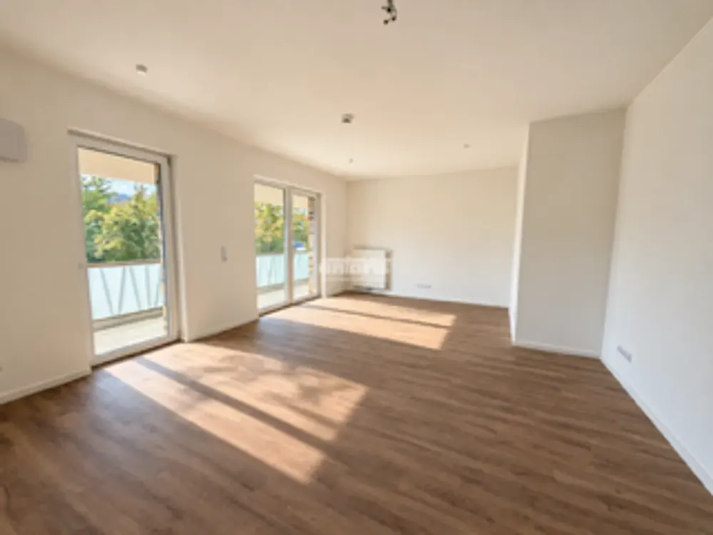 antaris Immobilien GmbH ** سكن أنيق في مساحة واسعة, شقة بأربع غرف مع إضافات **