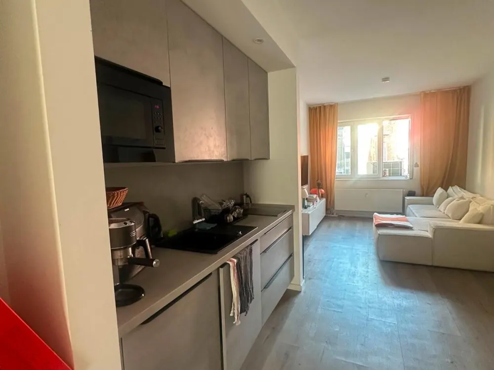 Untermiete: 2 Zimmer / Zülpicher Straße / möbliert