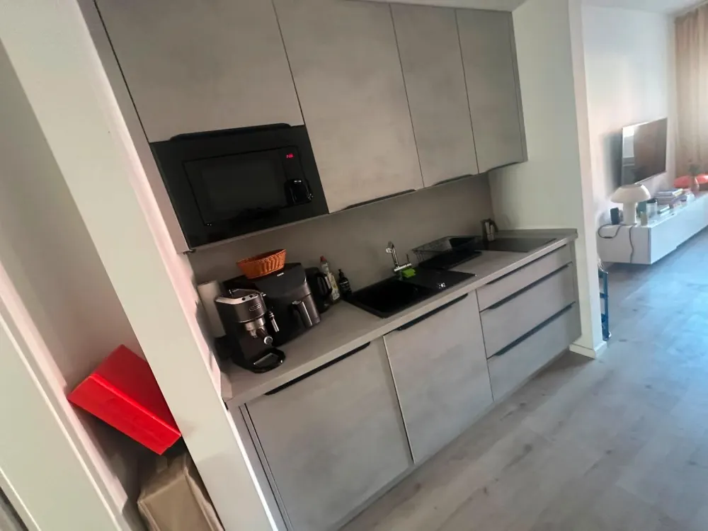 Untermiete: 2 Zimmer / Zülpicher Straße / möbliert