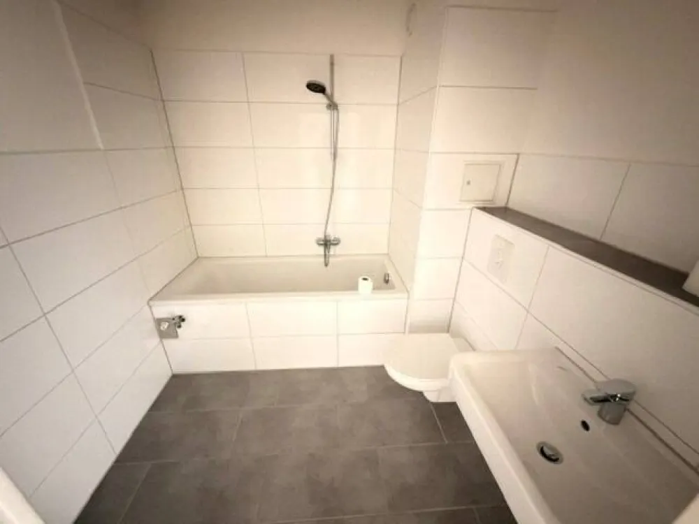 Helle und moderne 1-Zimmer-Wohnung mit Balkon!