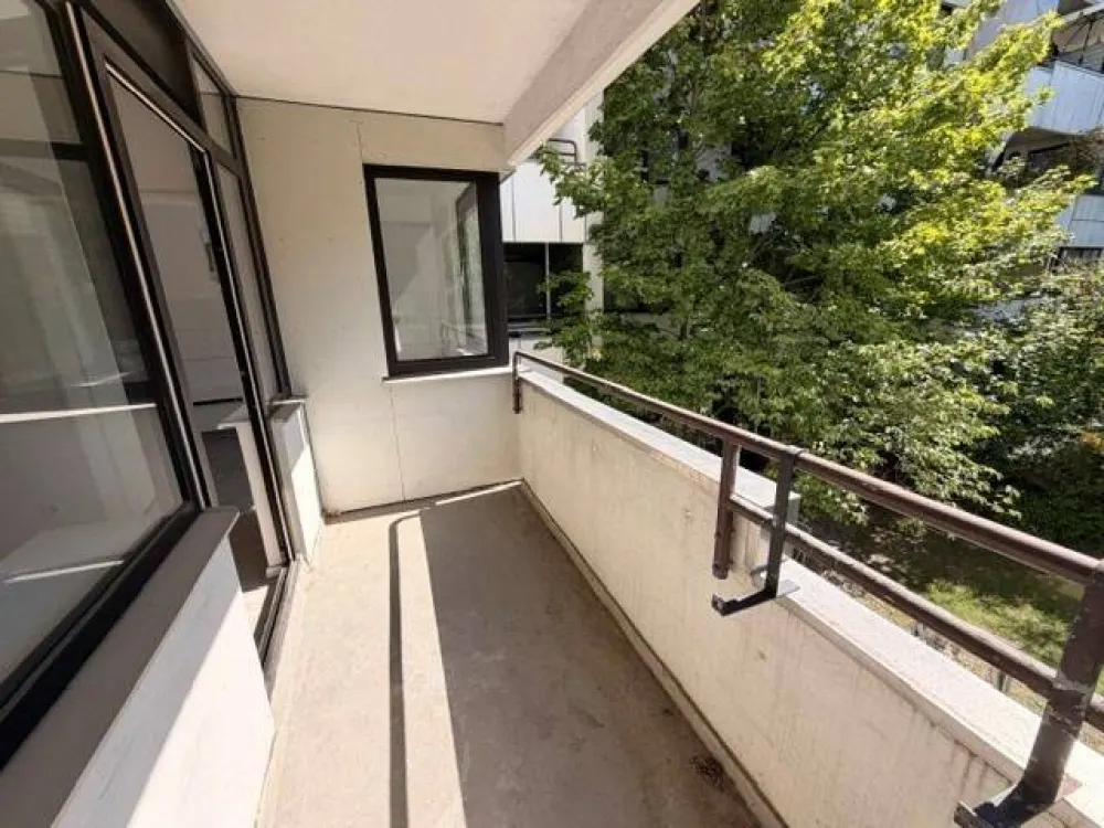 Helle und moderne 1-Zimmer-Wohnung mit Balkon!