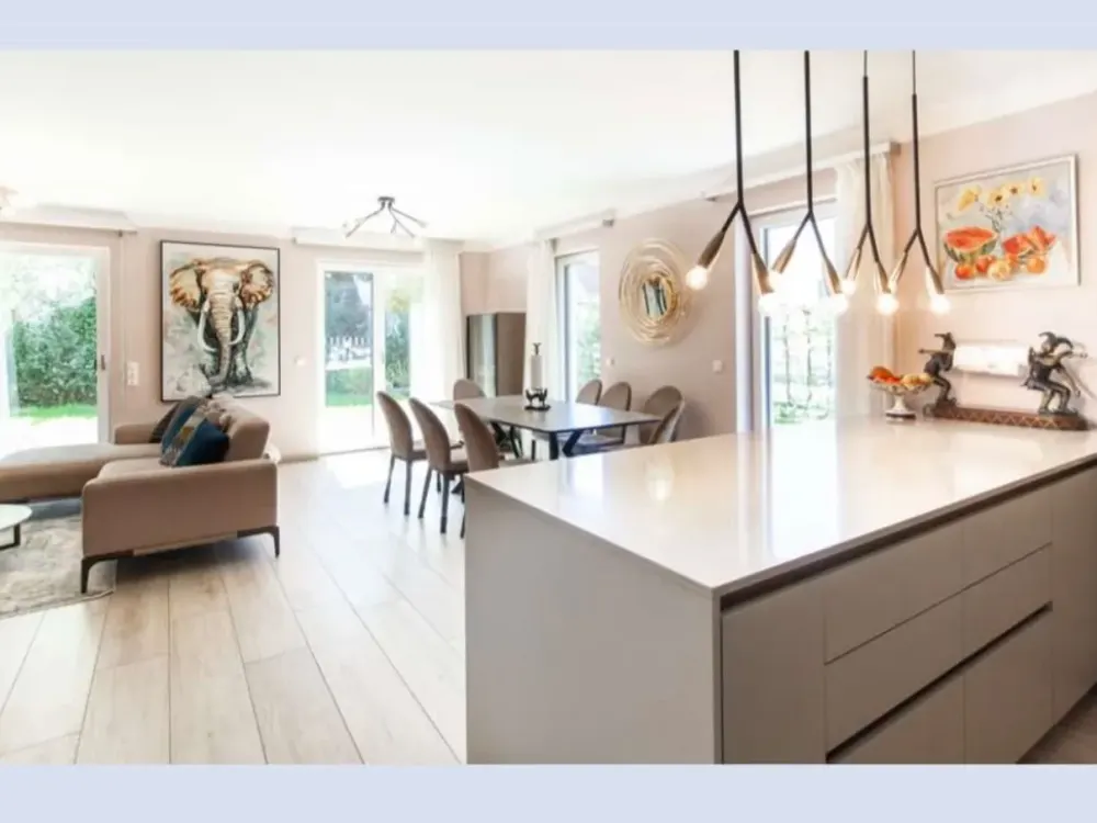 Wohnen mit Charakter: Großzügiges 6-Zimmer-Apartment in Trudering
