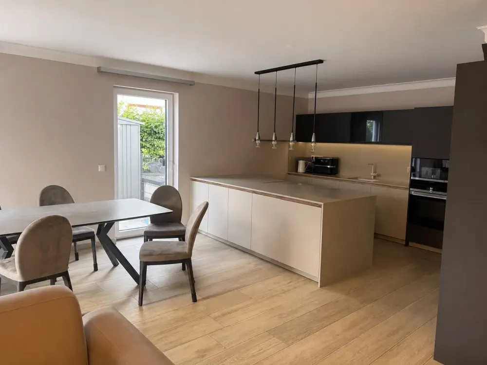 Wohnen mit Charakter: Großzügiges 6-Zimmer-Apartment in Trudering