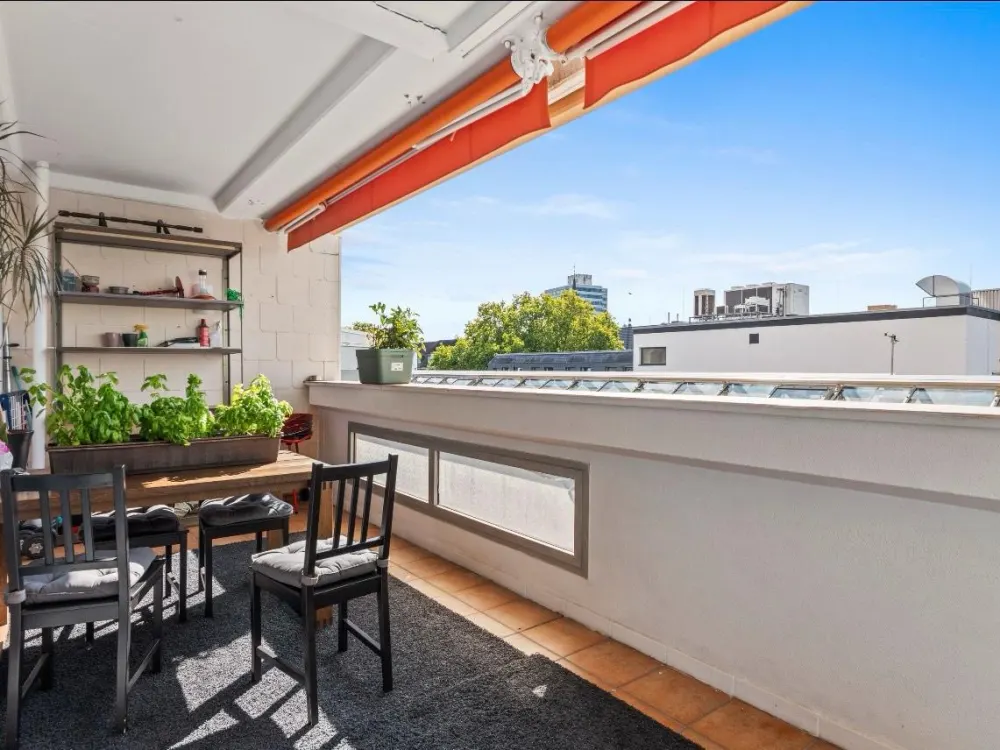 Wunderschöne 2 Zimmer Wohnung mit großem Sonnenbalkon