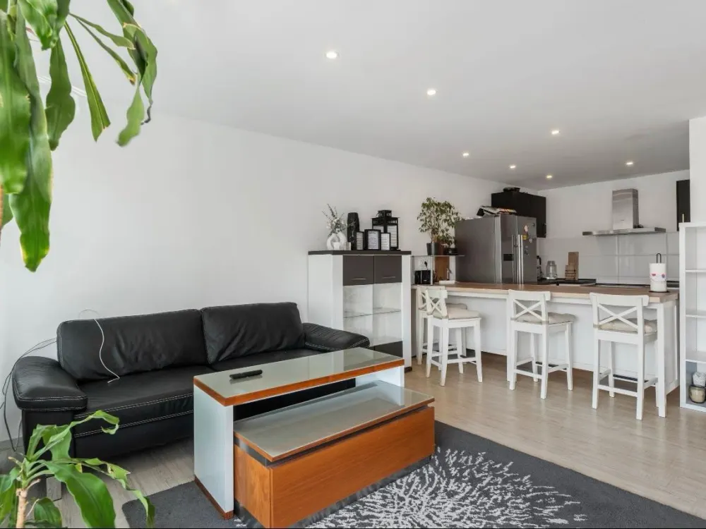 Wunderschöne 2 Zimmer Wohnung mit großem Sonnenbalkon