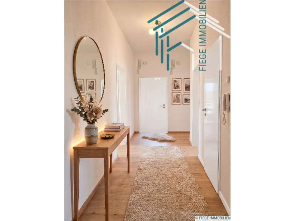Sehr gepflegte neu sanierte Altbauwohnung in zentraler Lage