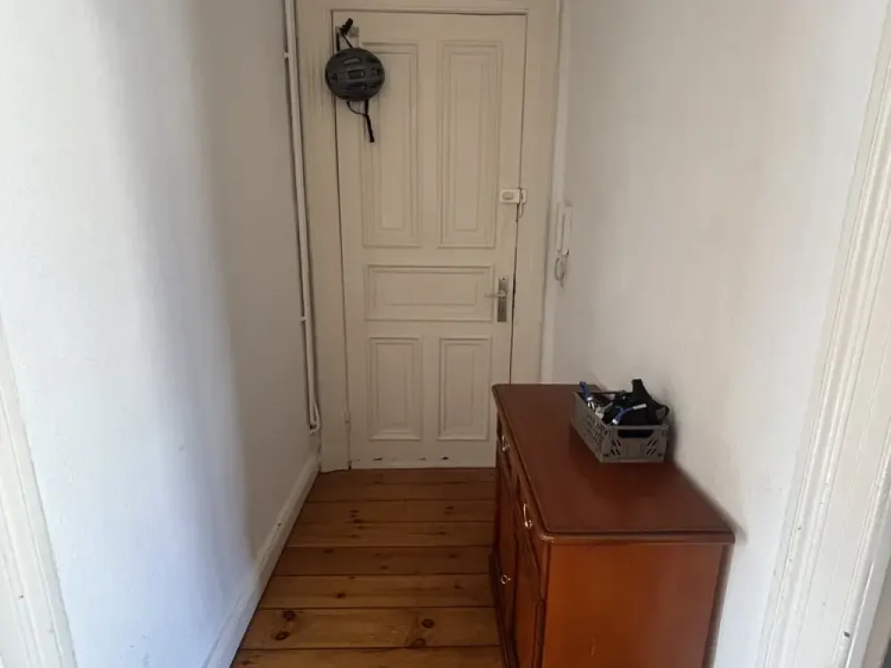 Altbau-Liebe! Großzügige 2 Zimmer Wohnung in begehrter Lage