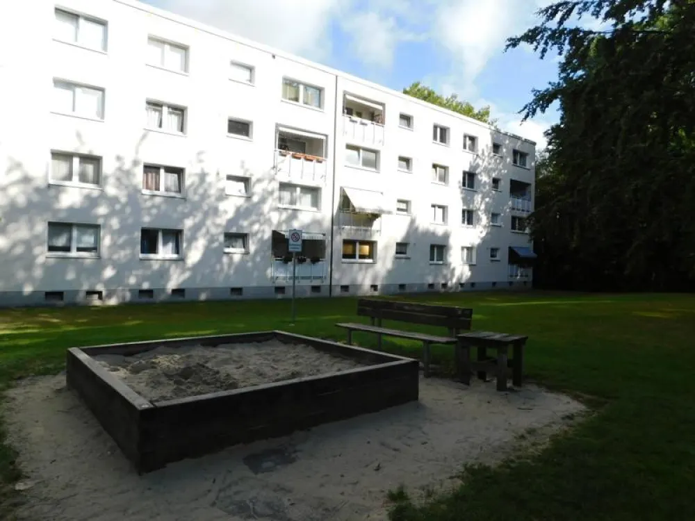 Einzugsbereit neu für Sie renoviert inkl. Balkon! Ideal als kleine Familie!