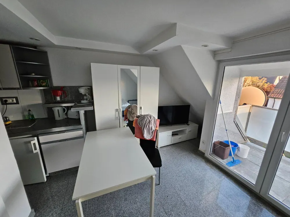 Möblierte 1-Zimmer-Wohnung mit Balkon in Stuttgart-Vaihingen
