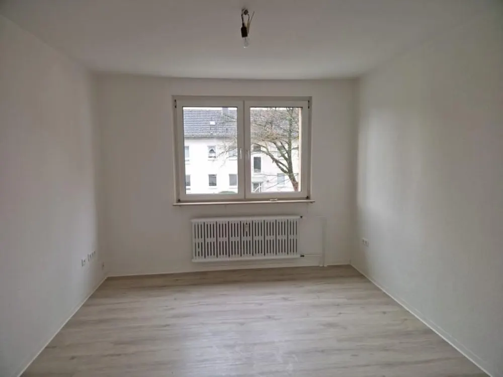 Diese umfangreich renovierte, barrierearme EG-Wohnung wartet auf SIE!