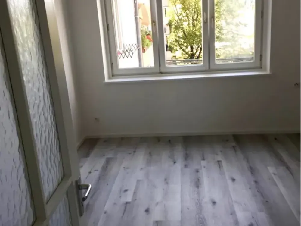 Helle 3-Zimmer-Wohnung mit EBK ohne Balkon in München Sendling