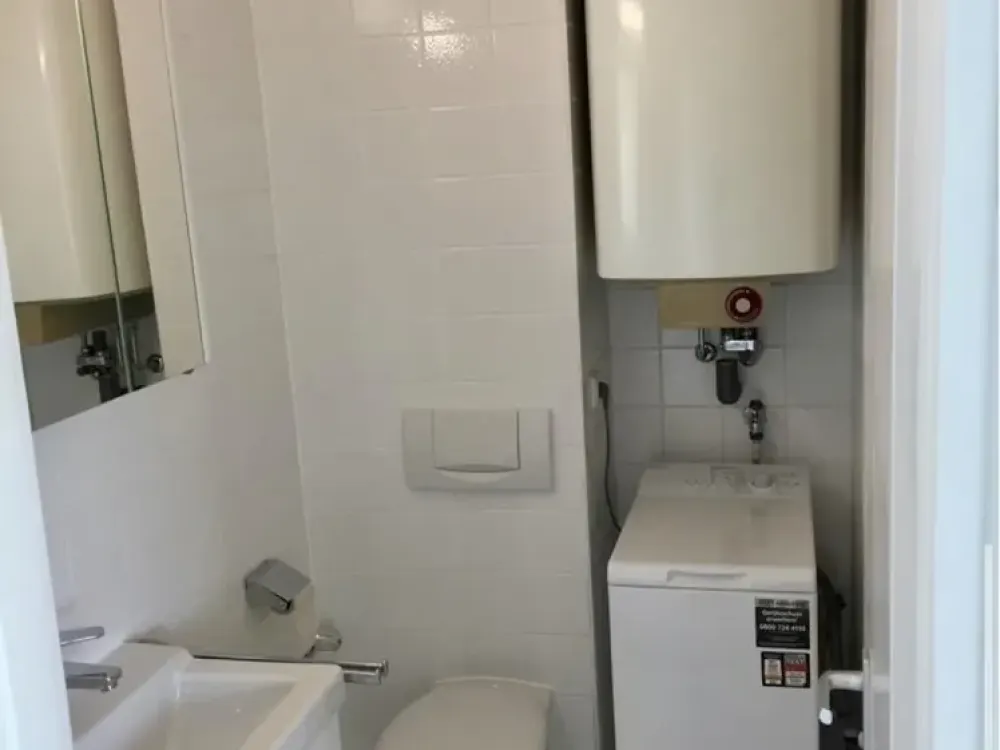 Helle 3-Zimmer-Wohnung mit EBK ohne Balkon in München Sendling