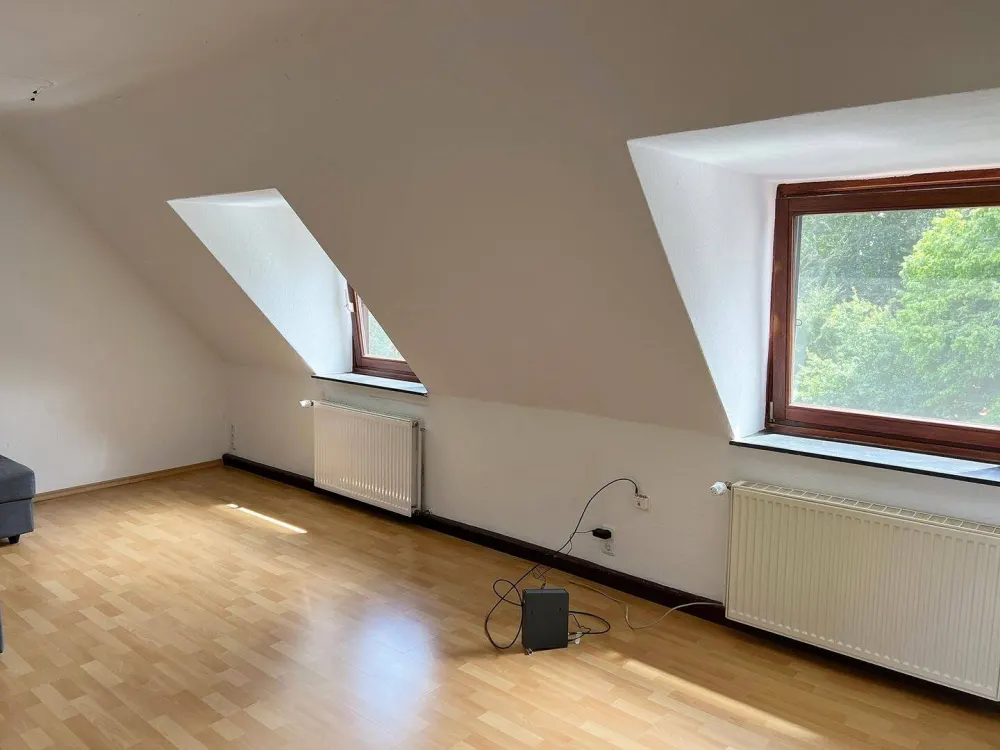 Cozy 3-Room Apartment with Fitted Kitchen in Kassel-Wilhelmshöhe - Parking Space Possible