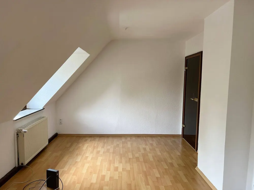 Cozy 3-Room Apartment with Fitted Kitchen in Kassel-Wilhelmshöhe - Parking Space Possible