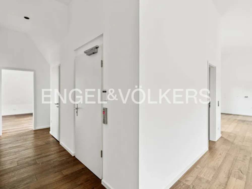 Stilvolles Vier-Zimmer-Penthouse mit Dachterrasse und besonderem Wohnkomfort