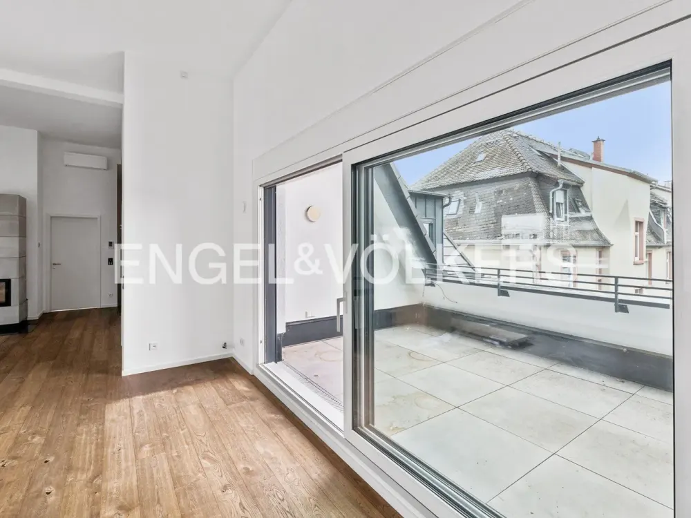 Stilvolles Vier-Zimmer-Penthouse mit Dachterrasse und besonderem Wohnkomfort