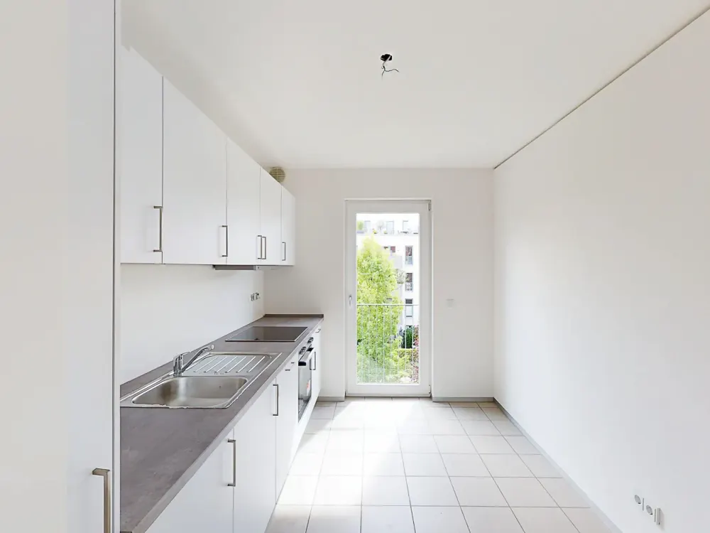 Bright 2-Room Apartment Including New Fitted Kitchen with View of Greenery!
