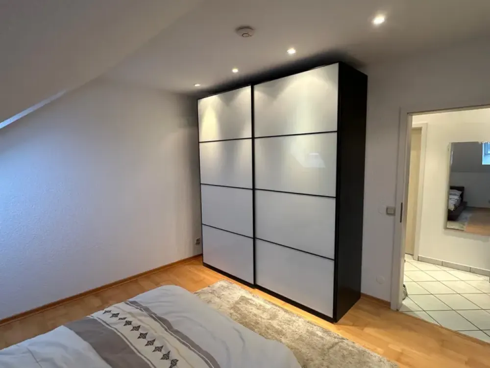 Moderne 2-Zimmer-Dachgeschosswohnung KEIN JOB CENTER!