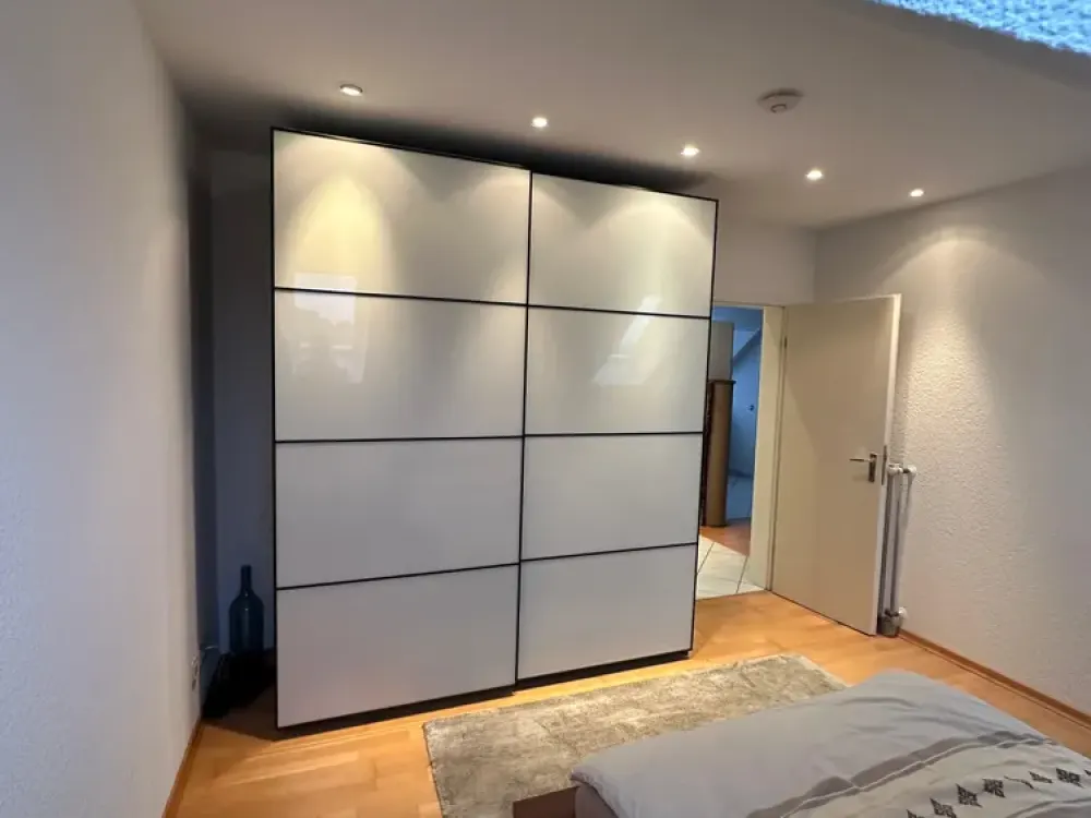 Moderne 2-Zimmer-Dachgeschosswohnung KEIN JOB CENTER!