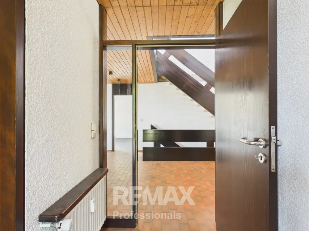 Large Maisonette Apartment for Rent in Waiblingen!