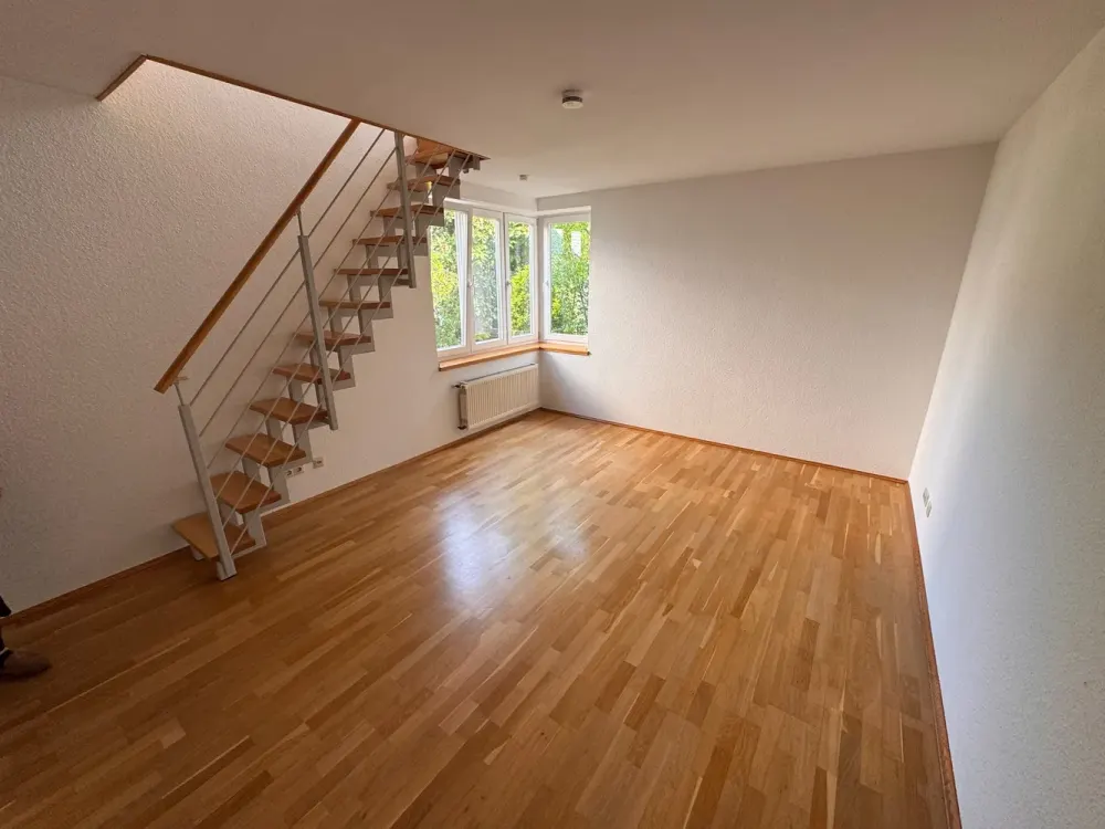 Haus in Haus: Maisonette 3-Zimmer-Wohnung in Meerbusch