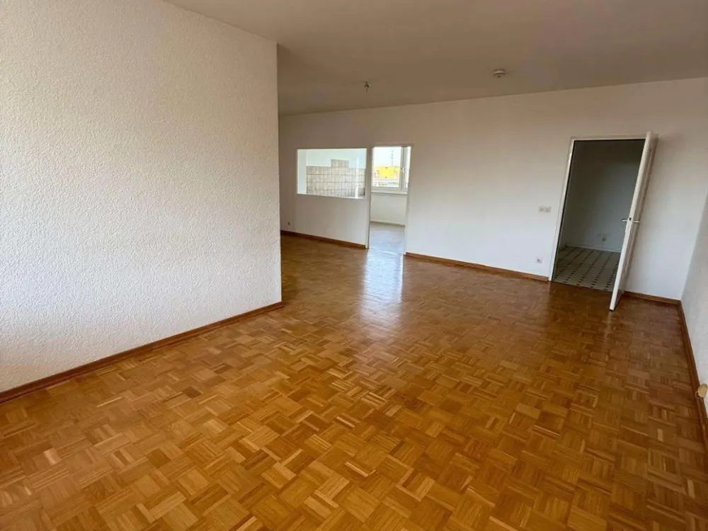 [LIS-10363] 4-Zimmer Wohnung mit Balkon