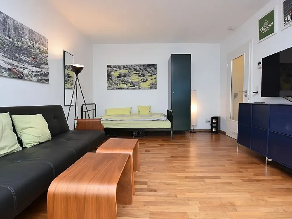High-quality Furnished 1-Room Apartment in Stuttgart Mitte