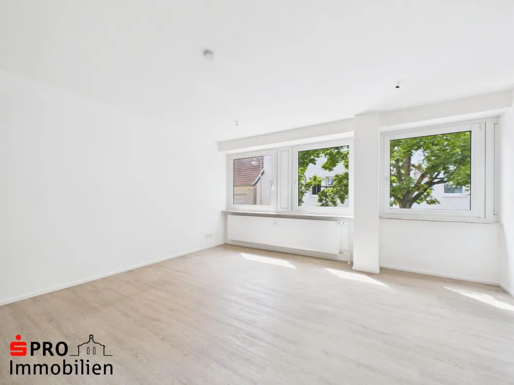 Renovierte 3-ZKB-Wohnung mit Aufzug im Zentrum von Dudweiler