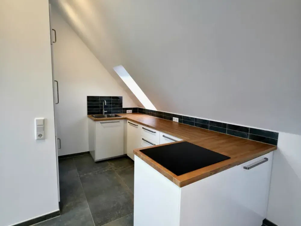 Elegante Dachgeschosswohnung im Herzen von Kaarst