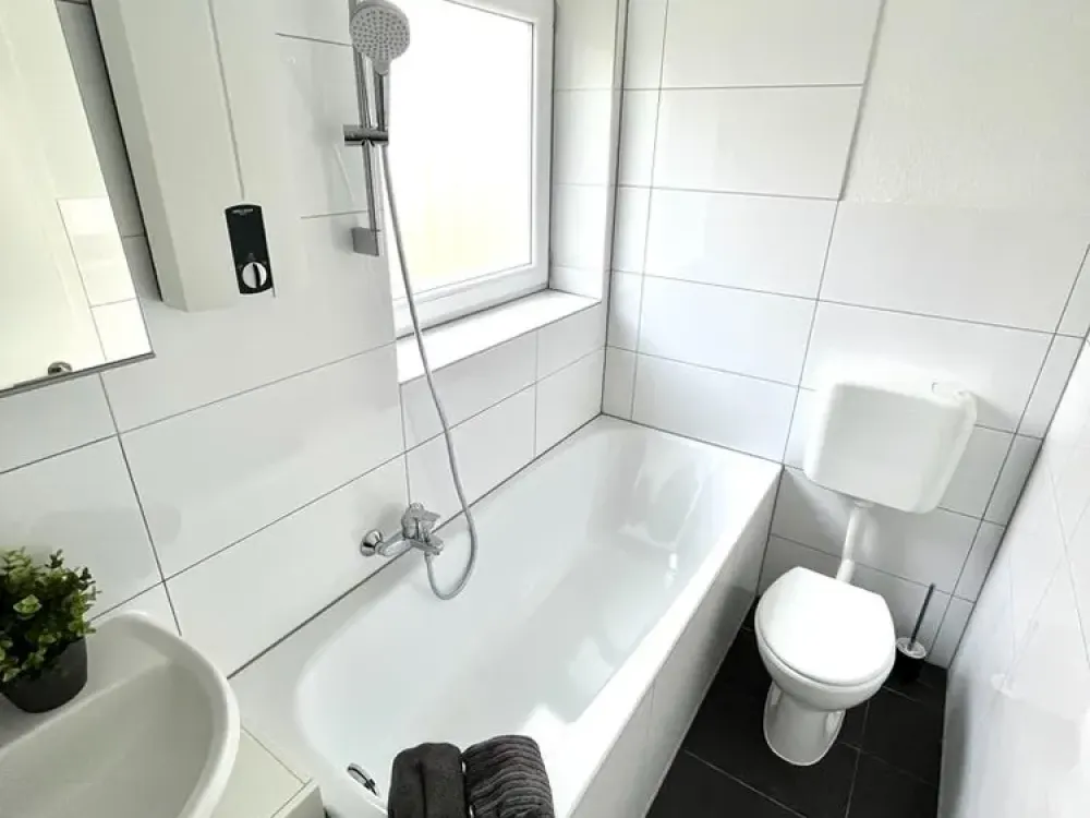 Vollmöblierte 1-Zimmer-Wohnung in Uni-Nähe, Düsseldorf-Wersten