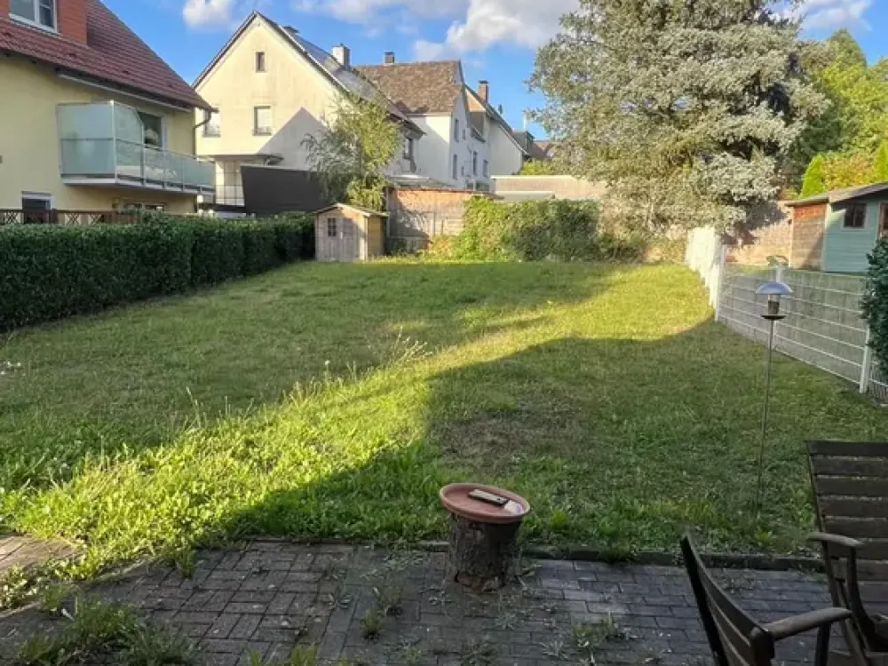 Practical 2.5-Room Apartment with 400 sqm Garden in Witten