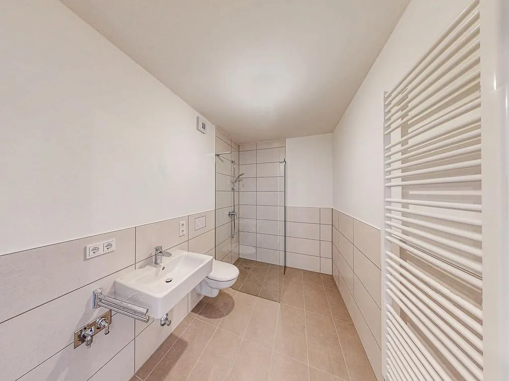 Neubau: Modern wohnen, mobil leben mit Südbalkon