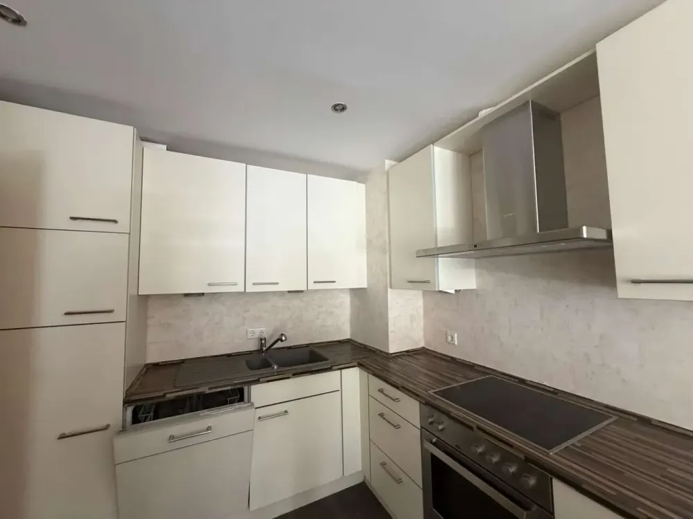 2-Zimmer-Wohnung mit Aufzug und großem Balkon in Bad Homburg