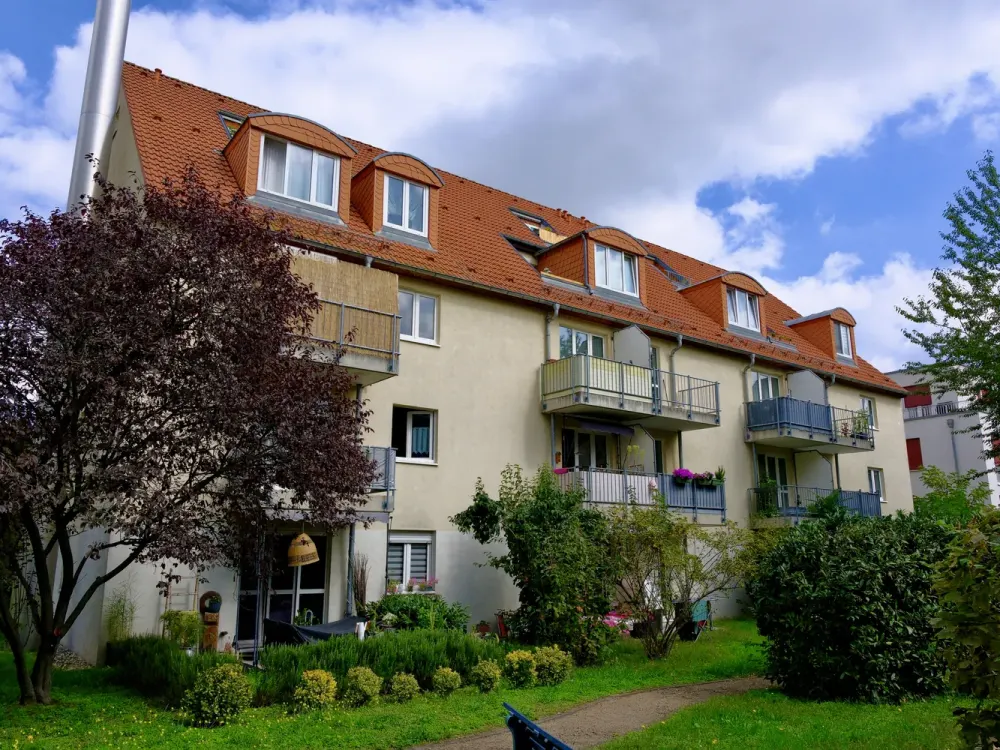 Grüne Idylle mitten in Dresden-Friedrichstadt mit Terrasse und Küche