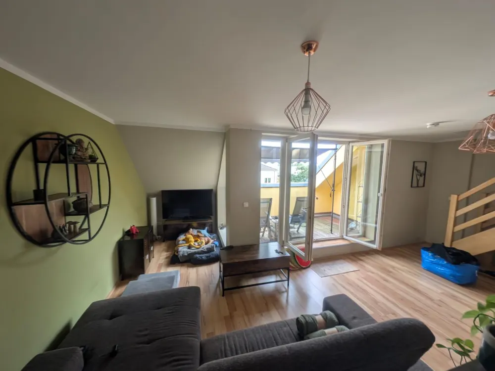 Wohnen über den Dächern, Helle 2-Zimmer Wohnung mit Terrasse