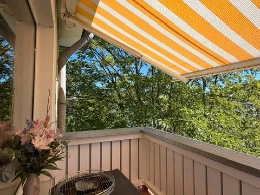 Ruhige sonnige 2,5 Zimmer Whg. in Oberkassel mit Balkon