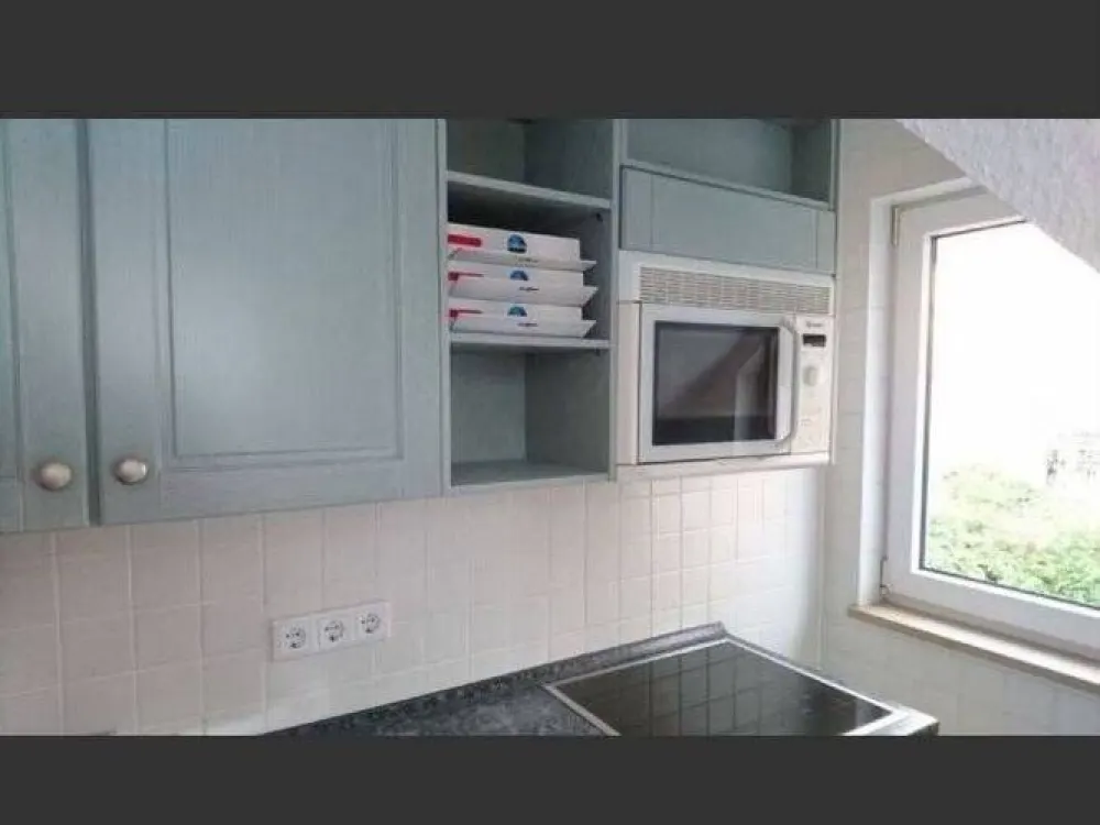 Ruhige 3-Zimmer-Wohnung mit Balkon, Einbauküche, Aufzug & TG-Stellplatz in Nürnberg-Laufamholz