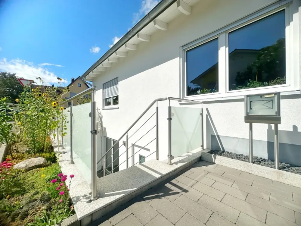 Moderne Souterrainwohnung in Ötigheim: Fußbodenheizung, Klima, LED-Spots & separater Eingang