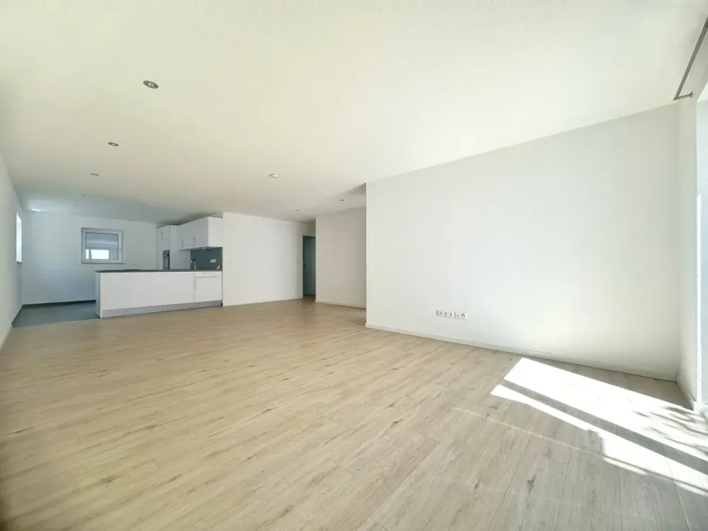 Moderne Souterrainwohnung in Ötigheim: Fußbodenheizung, Klima, LED-Spots & separater Eingang