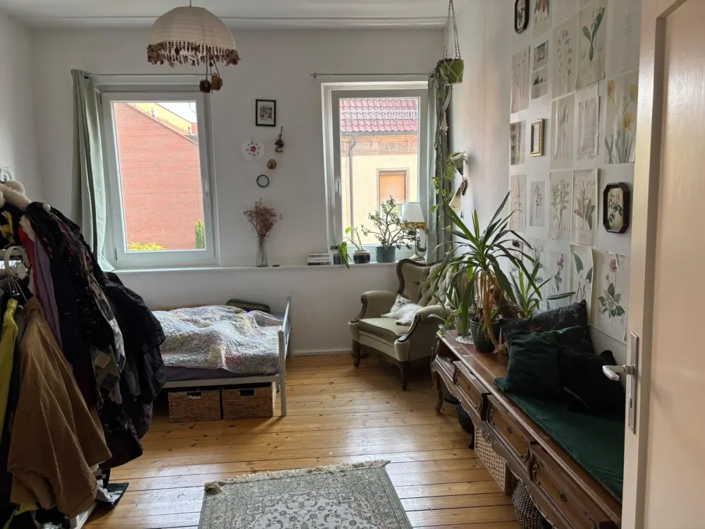 Helle 2 Zimmer Whg mit Altbau Charme
